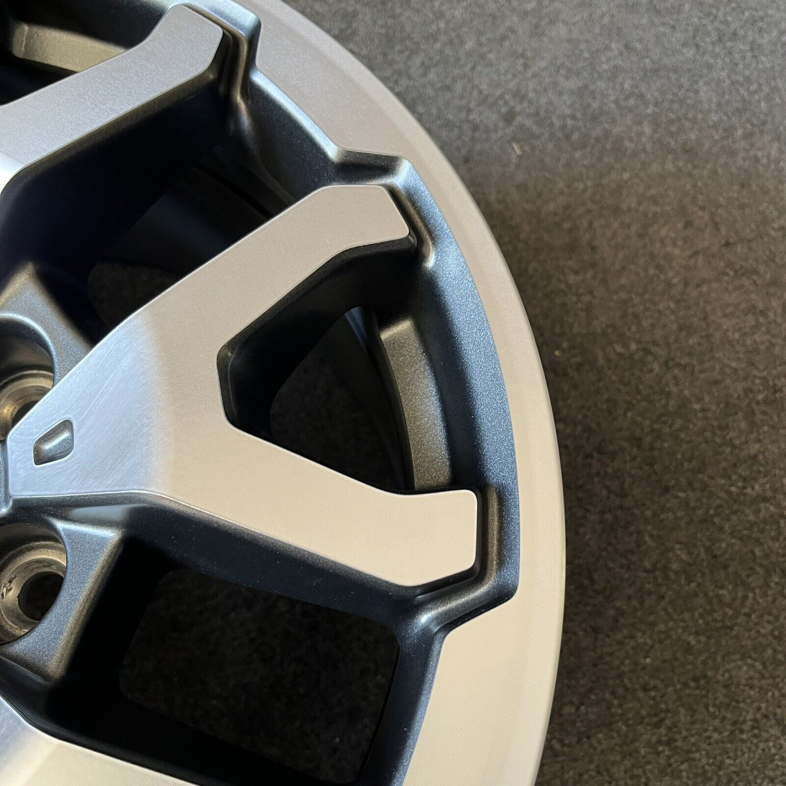 SINGLE 17 INCH WHEEL/RIM FORD RAPTOR 2022-2024 OEM CHARCOAL MACHINED ...