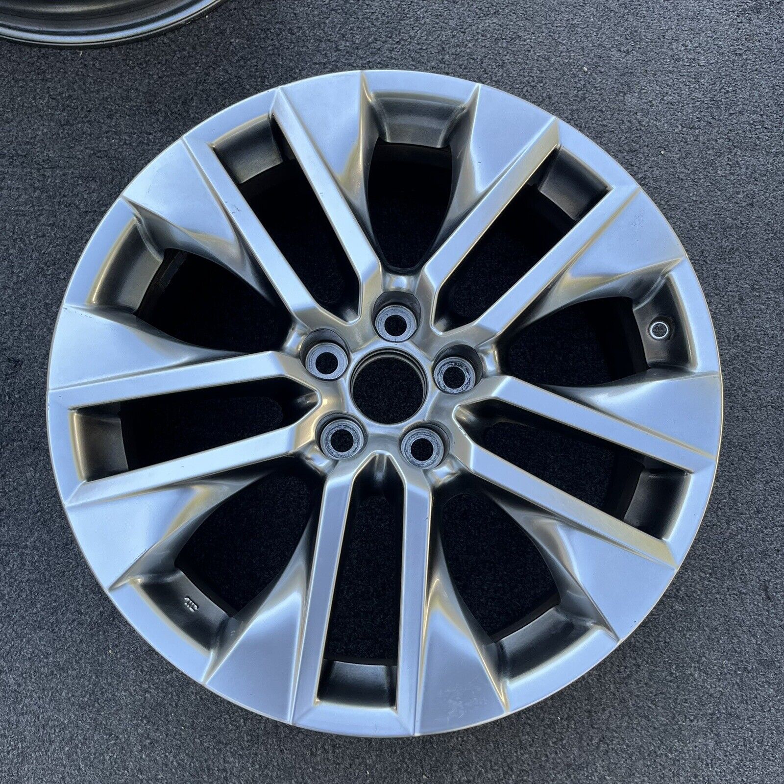 SINGLE 19 INCH WHEEL TOYOTA RAV4 2019-2024 GENUINE OEM HYPER SILVER ...