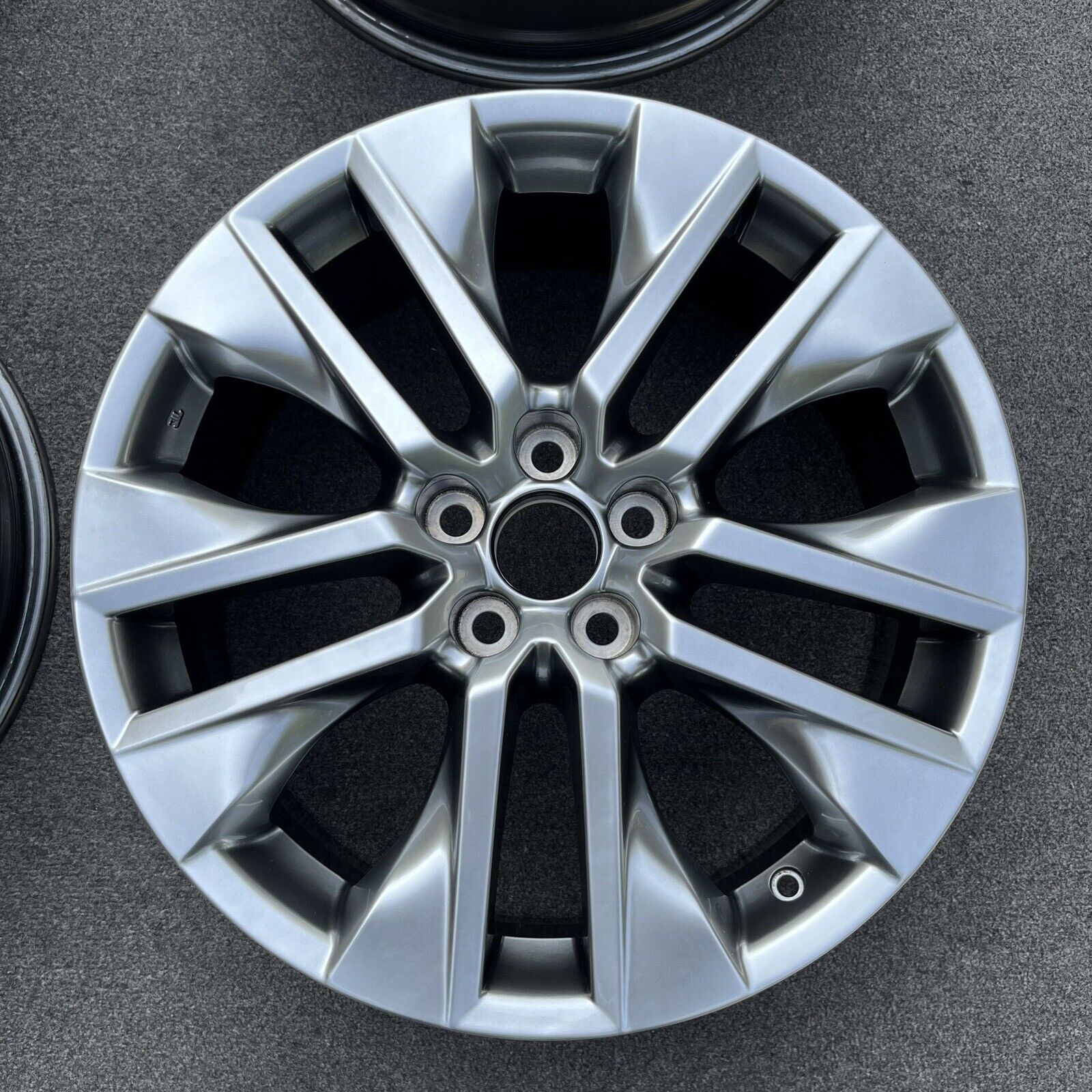 SINGLE 19 INCH WHEEL TOYOTA RAV4 2019-2024 GENUINE OEM HYPER SILVER ...