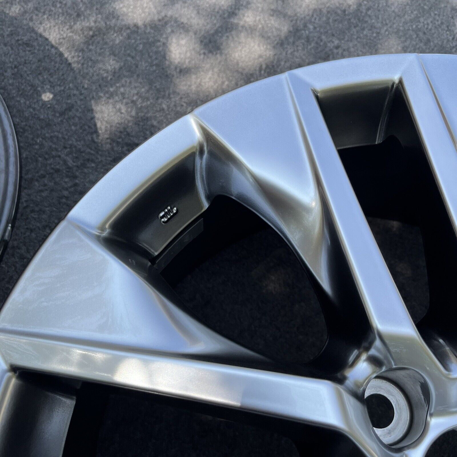 SINGLE 19 INCH WHEEL TOYOTA RAV4 2019-2024 GENUINE OEM HYPER SILVER ...