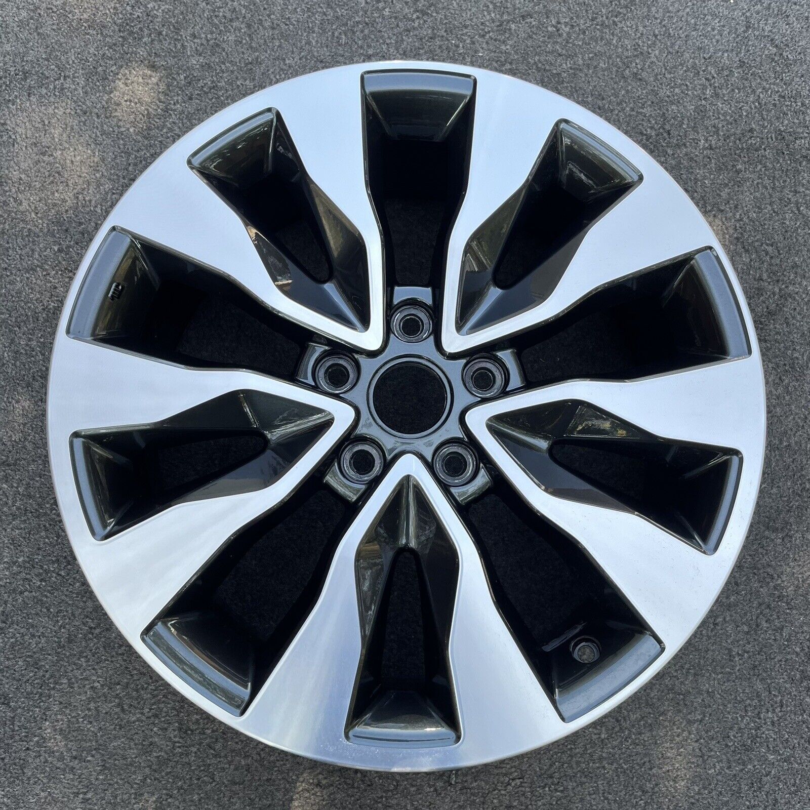 SINGLE 18 INCH WHEEL/RIM SUBARU OUTBACK 2023-2024 OEM CHARCOAL MACHINED ...