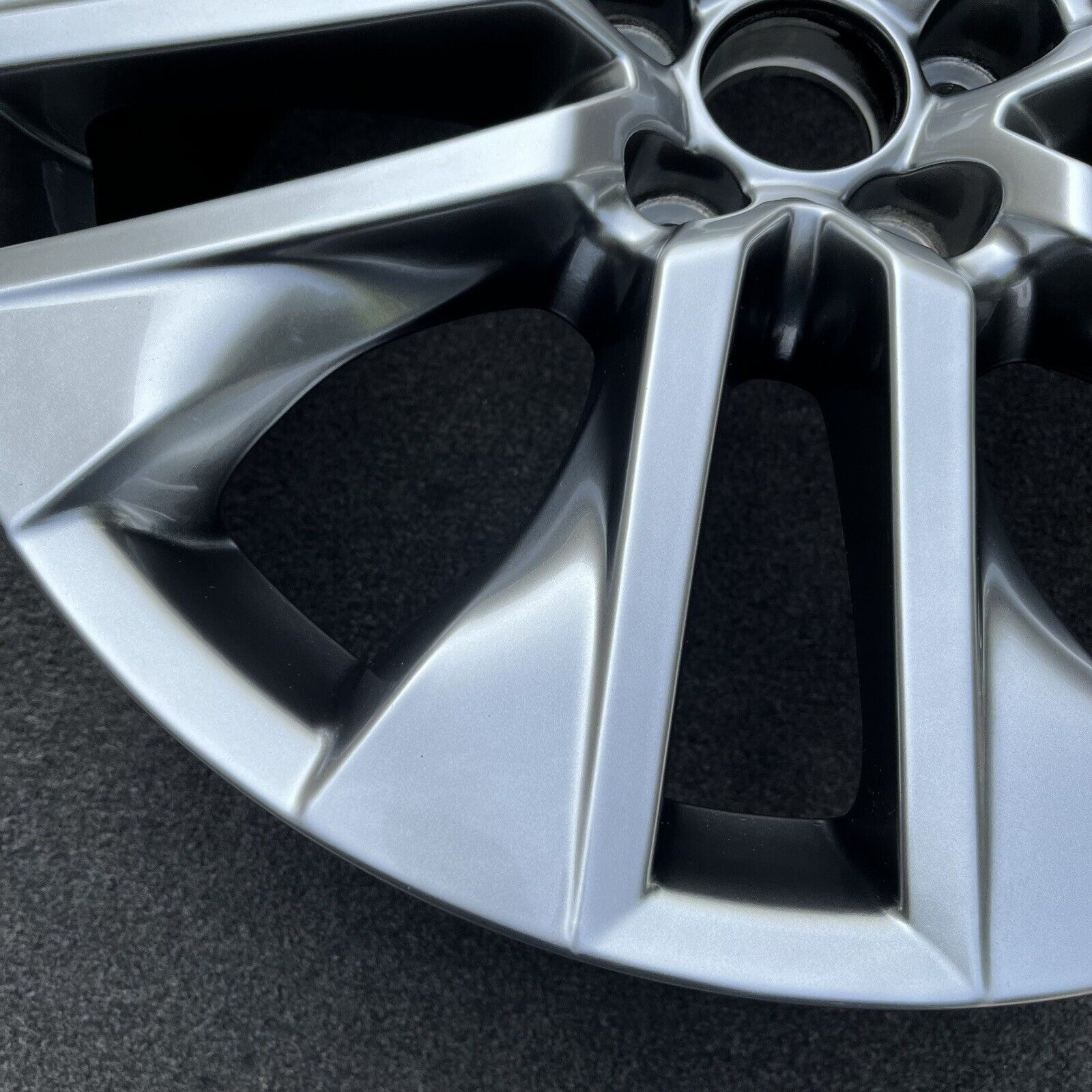 SINGLE 19 INCH WHEEL TOYOTA RAV4 2019-2024 GENUINE OEM HYPER SILVER ...
