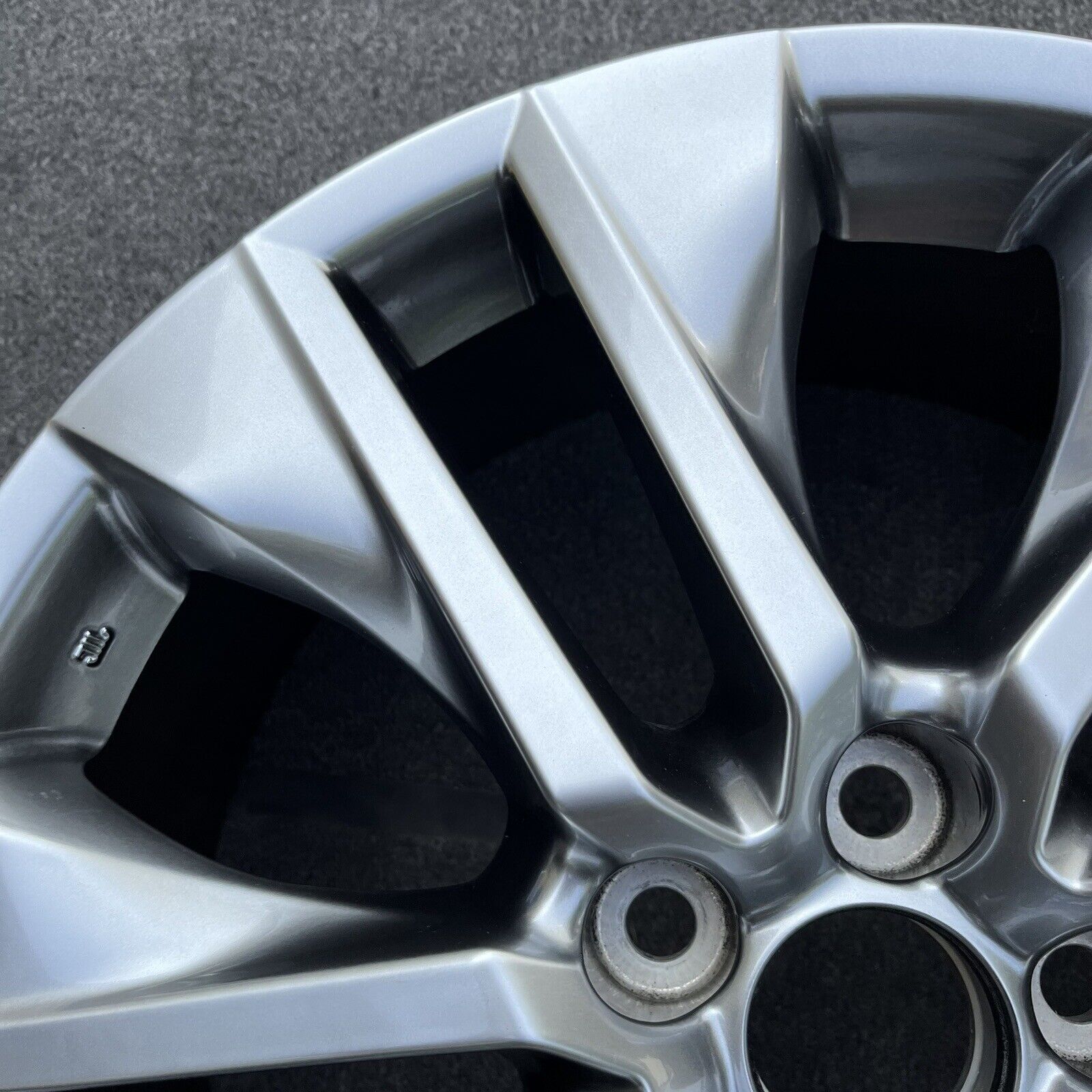 SINGLE 19 INCH WHEEL TOYOTA RAV4 2019-2024 GENUINE OEM HYPER SILVER ...