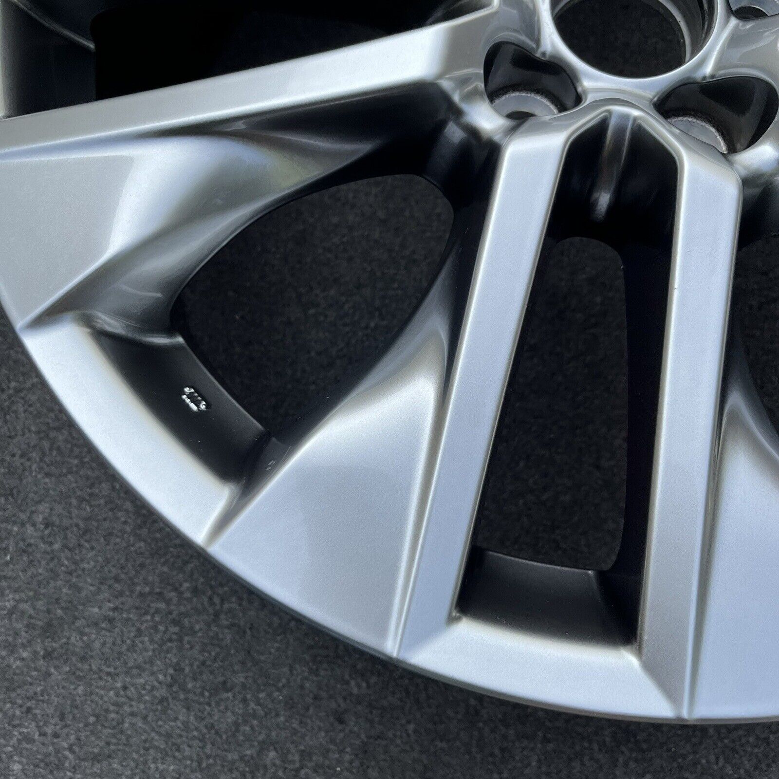 SINGLE 19 INCH WHEEL TOYOTA RAV4 2019-2024 GENUINE OEM HYPER SILVER ...