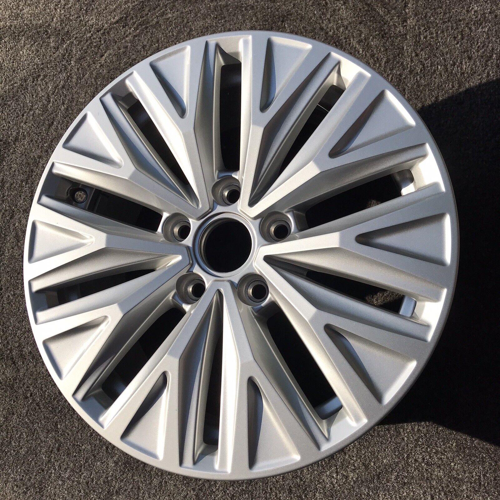 SINGLE 16 INCH WHEEL/RIM VOLKSWAGEN JETTA SILVER 2019-2020 GENUINE OEM ...