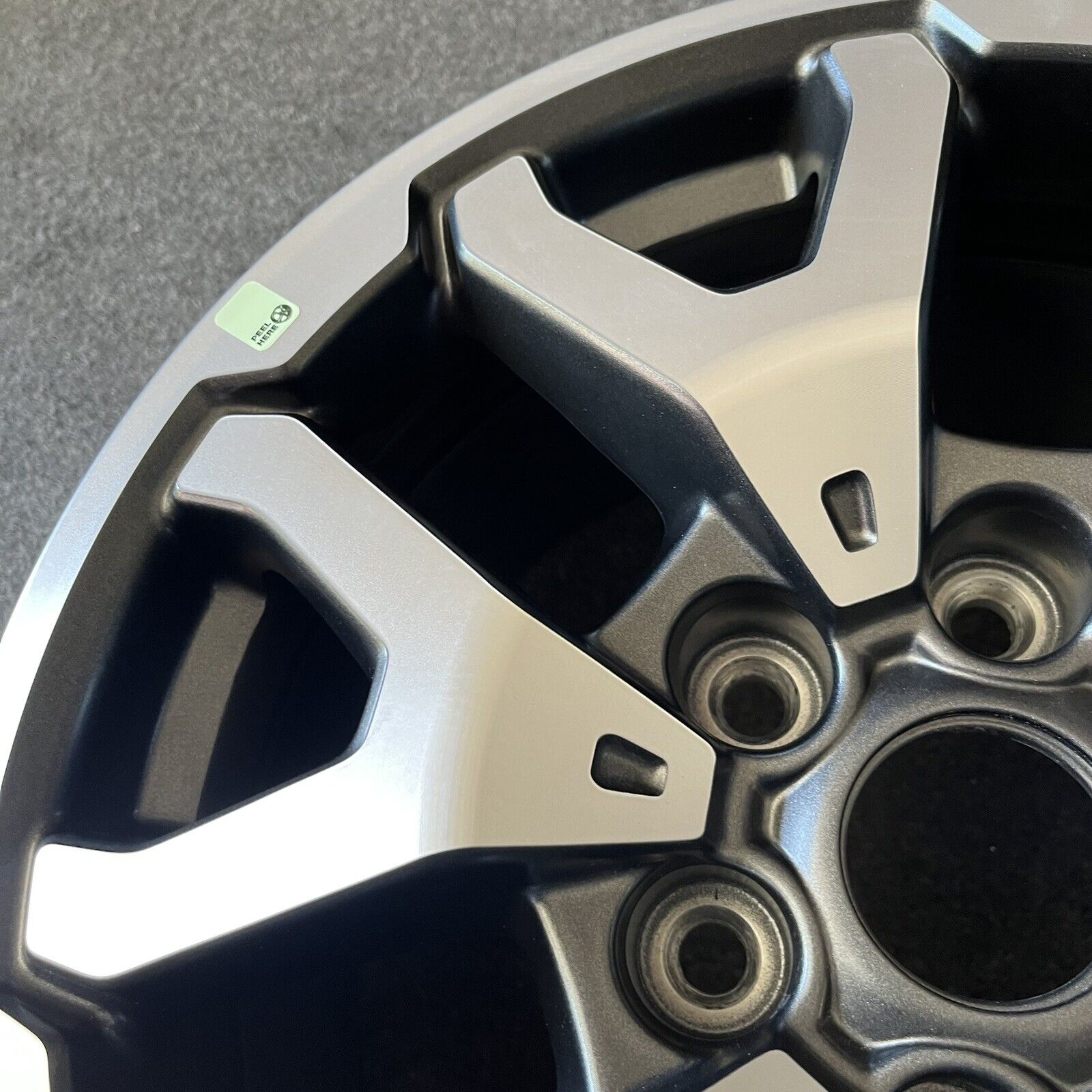 SINGLE 17 INCH WHEEL/RIM FORD RAPTOR 2022-2024 OEM CHARCOAL MACHINED ...