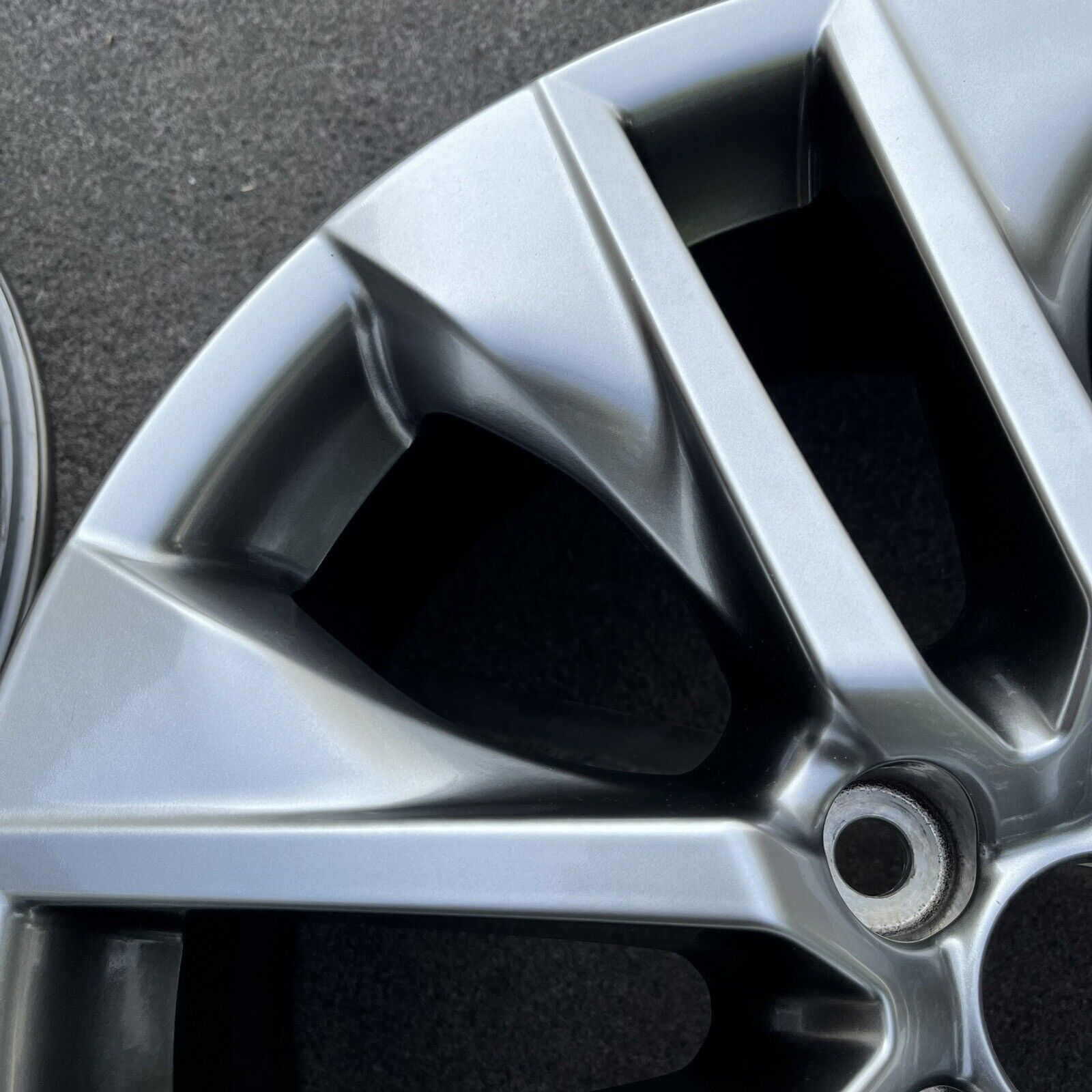 SINGLE 19 INCH WHEEL TOYOTA RAV4 2019-2024 GENUINE OEM HYPER SILVER ...