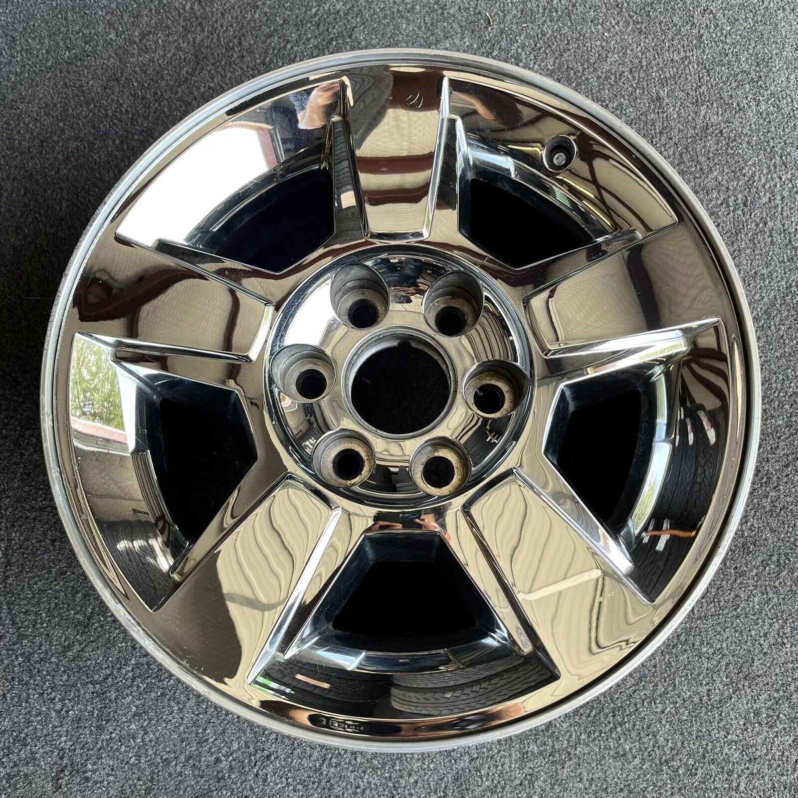 SINGLE 18 INCH WHEEL/RIM CHEVY SILVERADO, TAHOE, SUBURBAN OEM CHROME ...