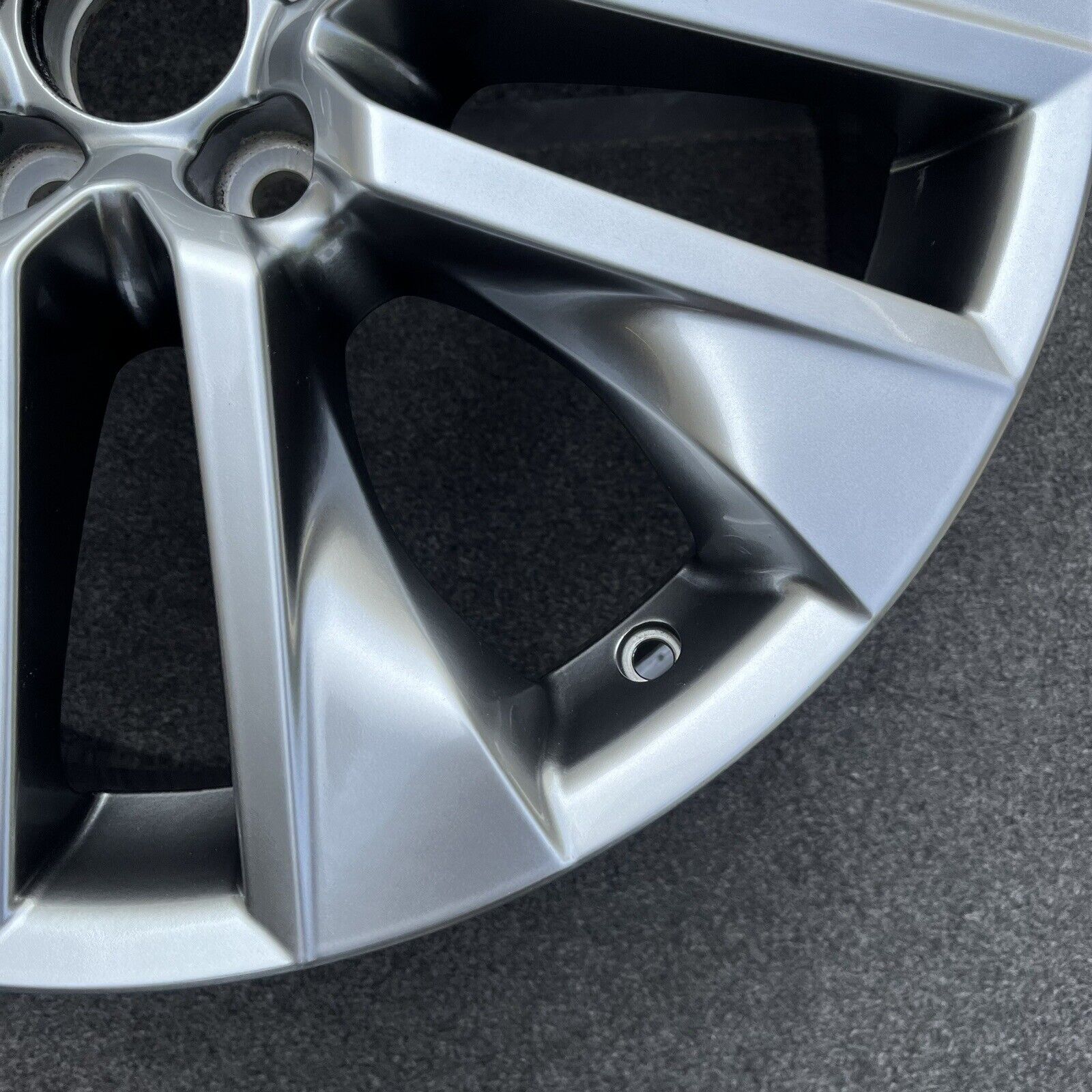 SINGLE 19 INCH WHEEL TOYOTA RAV4 2019-2024 GENUINE OEM HYPER SILVER ...