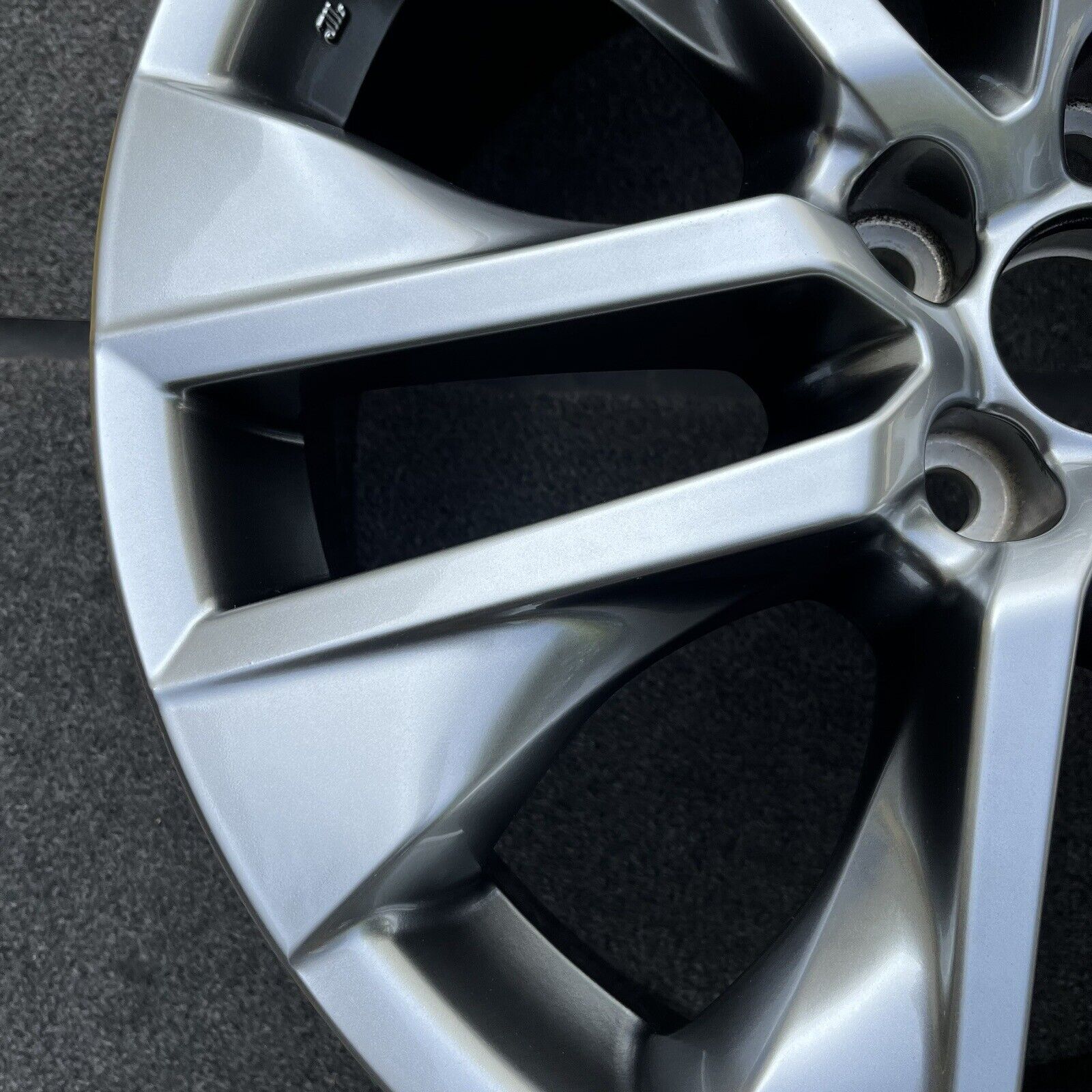 SINGLE 19 INCH WHEEL TOYOTA RAV4 2019-2024 GENUINE OEM HYPER SILVER ...