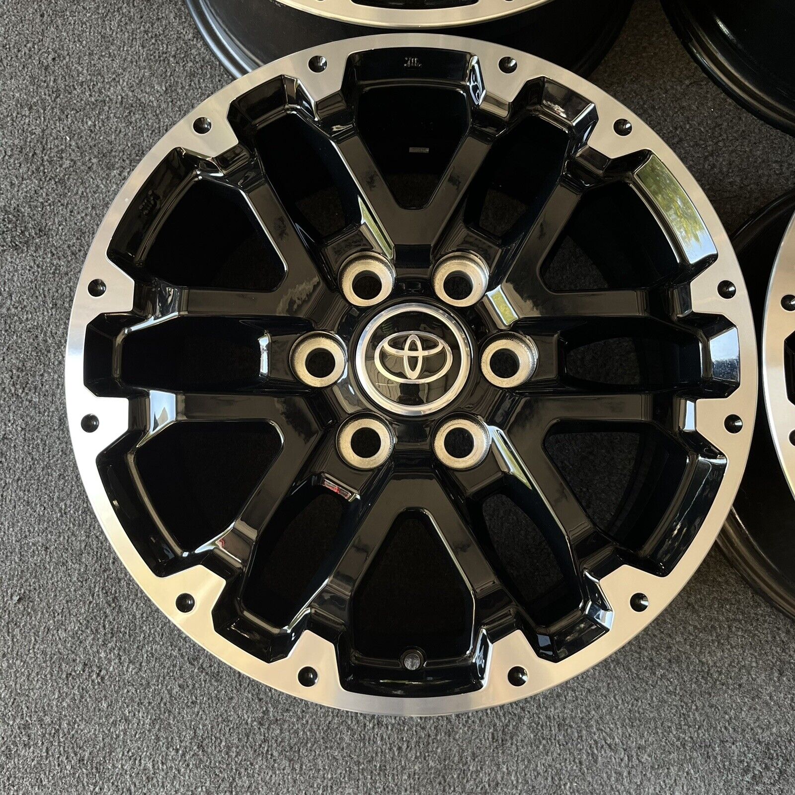 ナタリータイヤ SUPER73-ZX – Chained and Charged