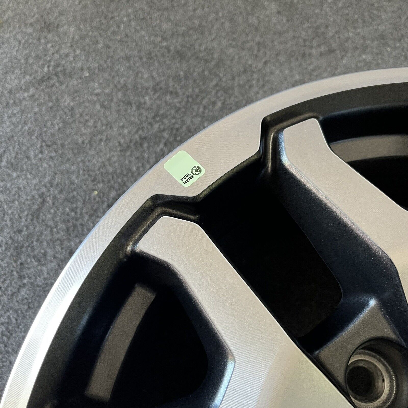 SINGLE 17 INCH WHEEL/RIM FORD RAPTOR 2022-2024 OEM CHARCOAL MACHINED ...