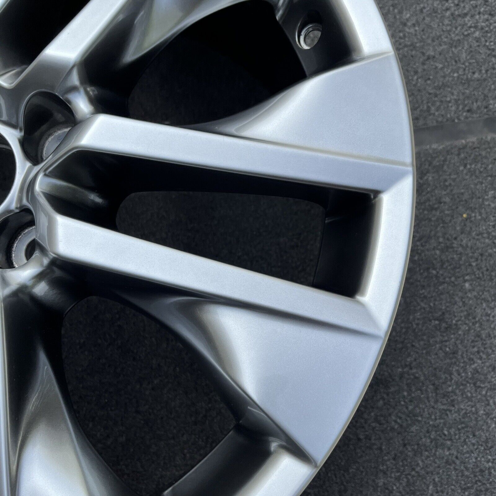 SINGLE 19 INCH WHEEL TOYOTA RAV4 2019-2024 GENUINE OEM HYPER SILVER ...