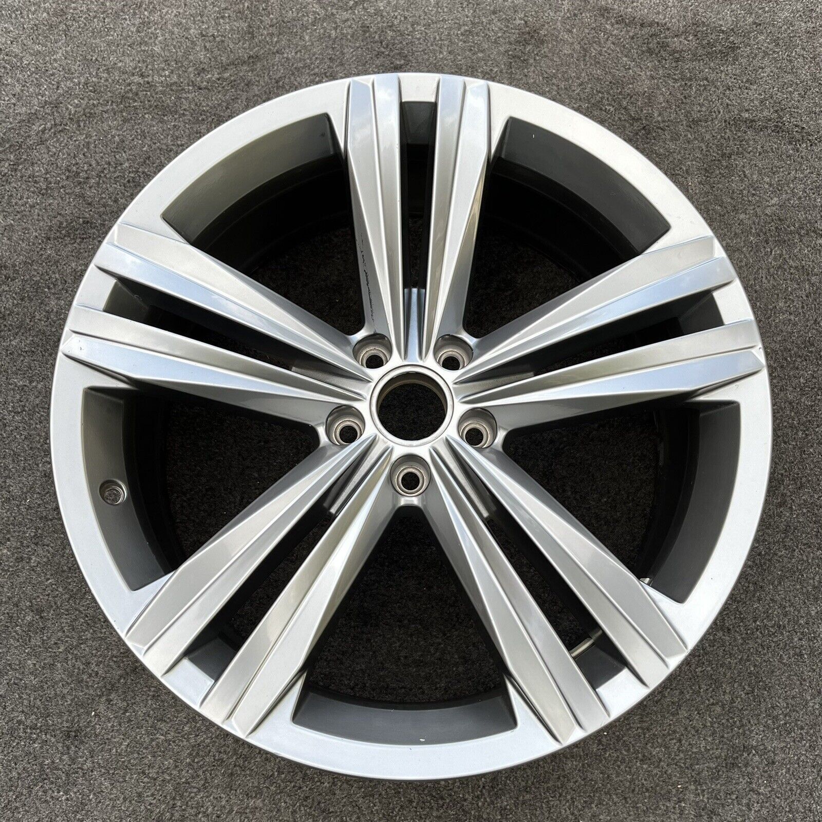 SINGLE 20 INCH WHEEL VOLKSWAGEN ATLAS CROSS SPORT 2021-2022 OEM ...