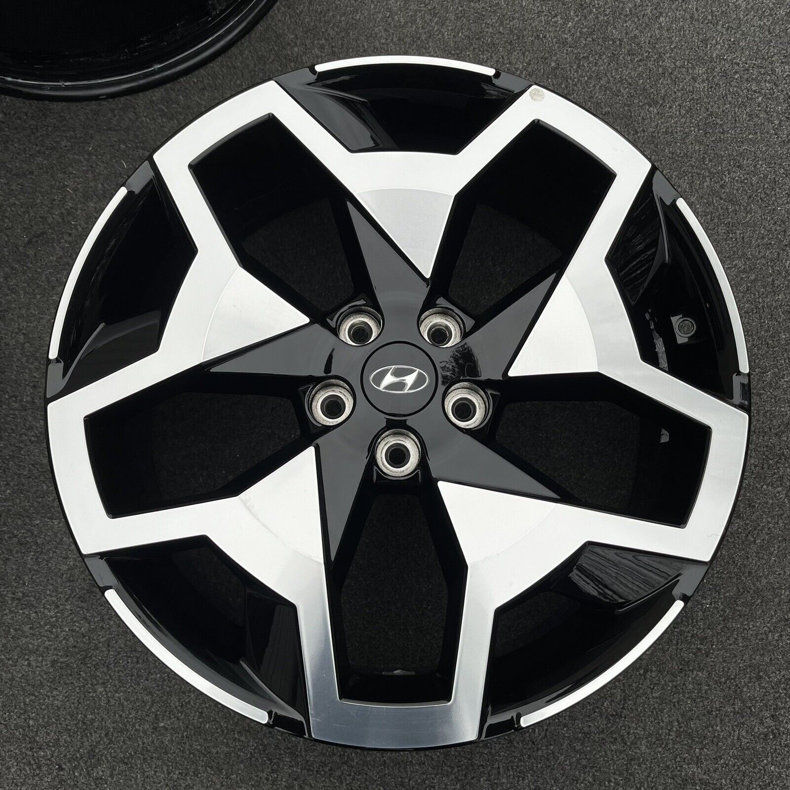 SINGLE 20 INCH WHEEL/RIM HYUNDAI SANTA CRUZ 2022-2023 OEM BLACK ...